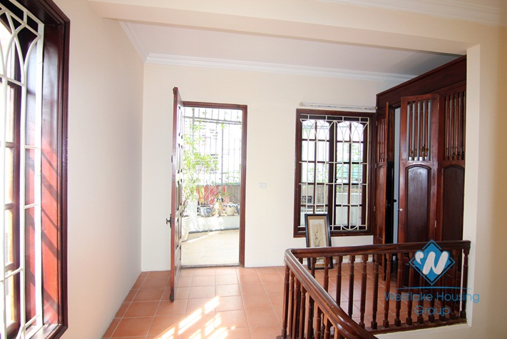 Large 4 bedrooms villa for rent in Tay Ho district